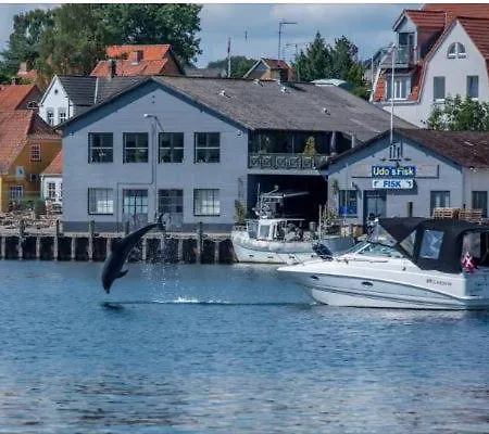 1 60m From The Harbor Διαμέρισμα *