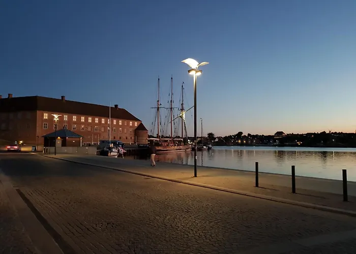 Apartmán 1 60m From The Harbor *