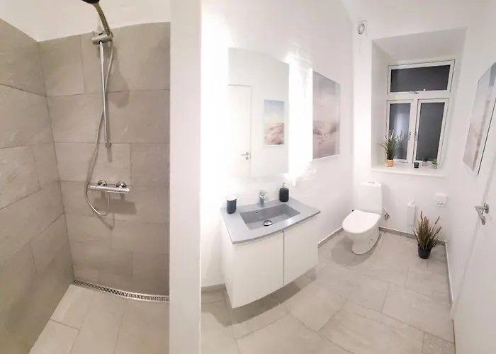 1 60m From The Harbor Apartmán *